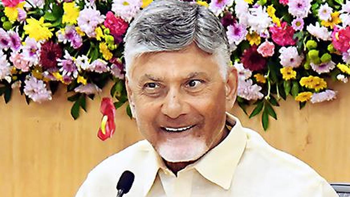 Skoch Golden Award: Andhra CM Chandrababu Naidu congratulates team Naravaripalli